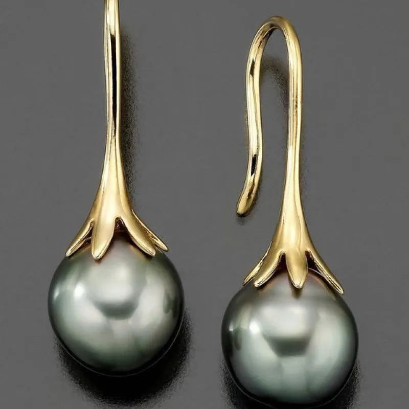 Women's retro fashion earrings with electroplated alloy construction in imitation gold colour
