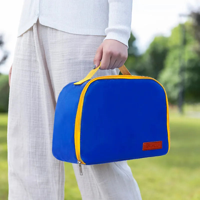 Insulated lunch box bag in textured cloth material with large capacity and heat retention function