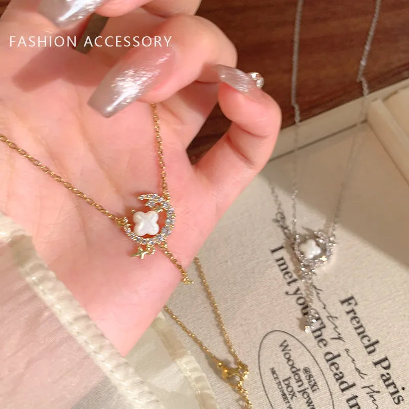 Women's romantic star moon zirconium necklace on adjustable clavicle chain in gold colour