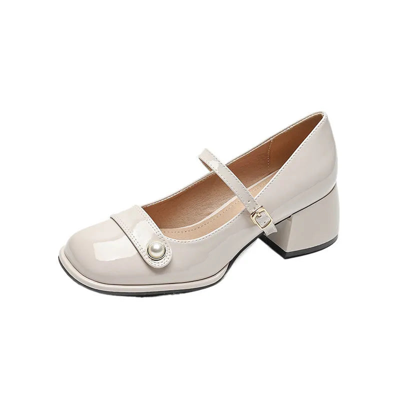 Women's plus size French-style chunky heel buckle pumps in patent leather with square toe