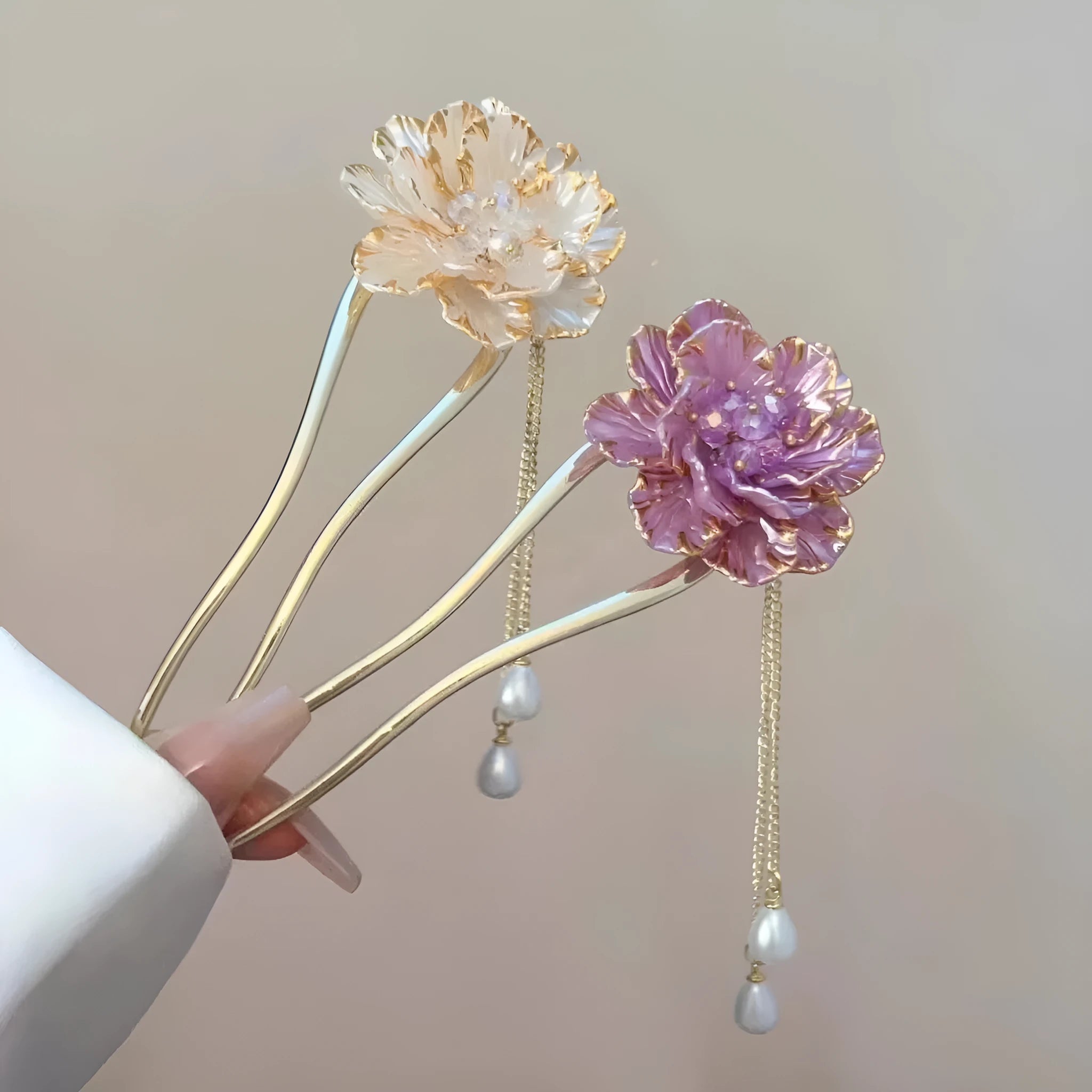 Purple and white peony flower U-shaped hairpin barrette with tassel detail on alloy base.