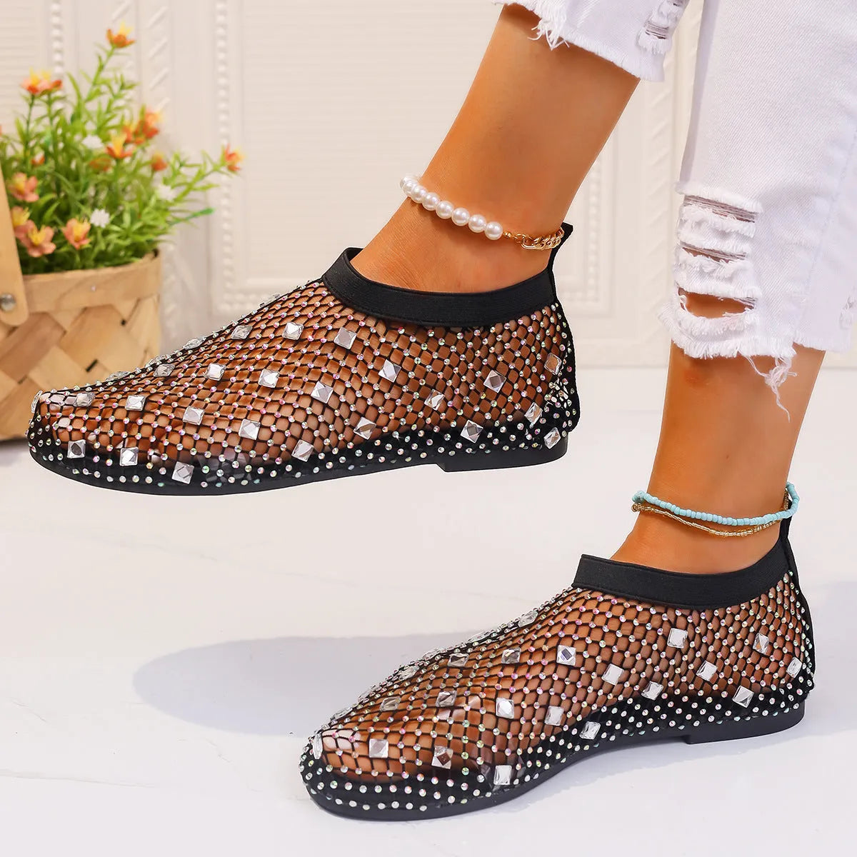 Women's flat sandals with mesh upper and colourful rhinestone decoration