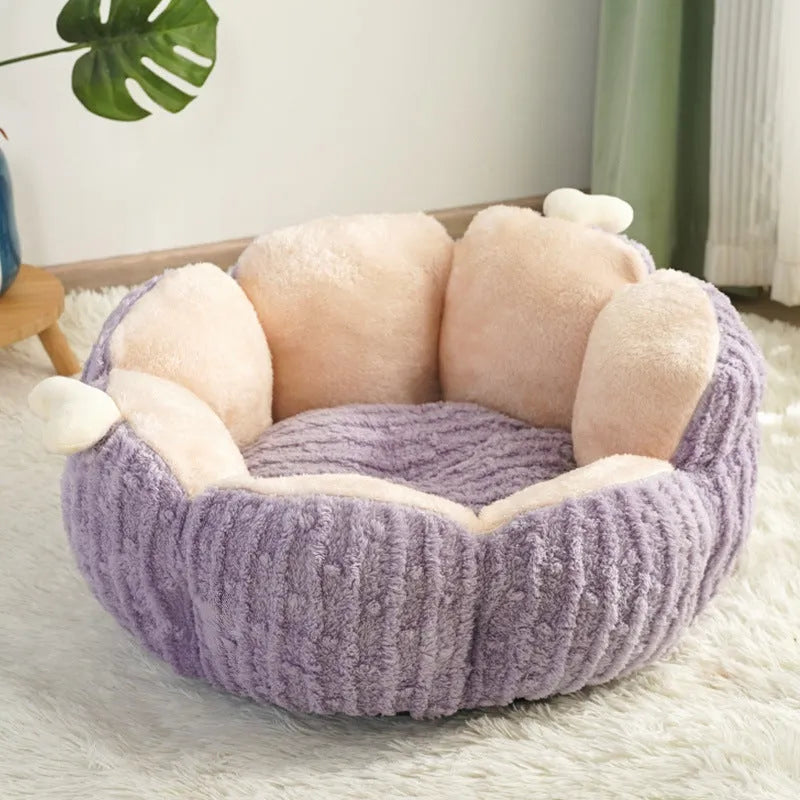 Green cactus-themed cat kennel with soft fleece lining, shown in large 60cm size.