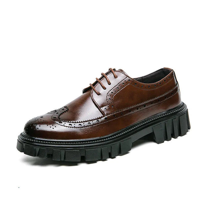 Men's black and brown brogue Oxford shoes with wingtip detailing and round toe