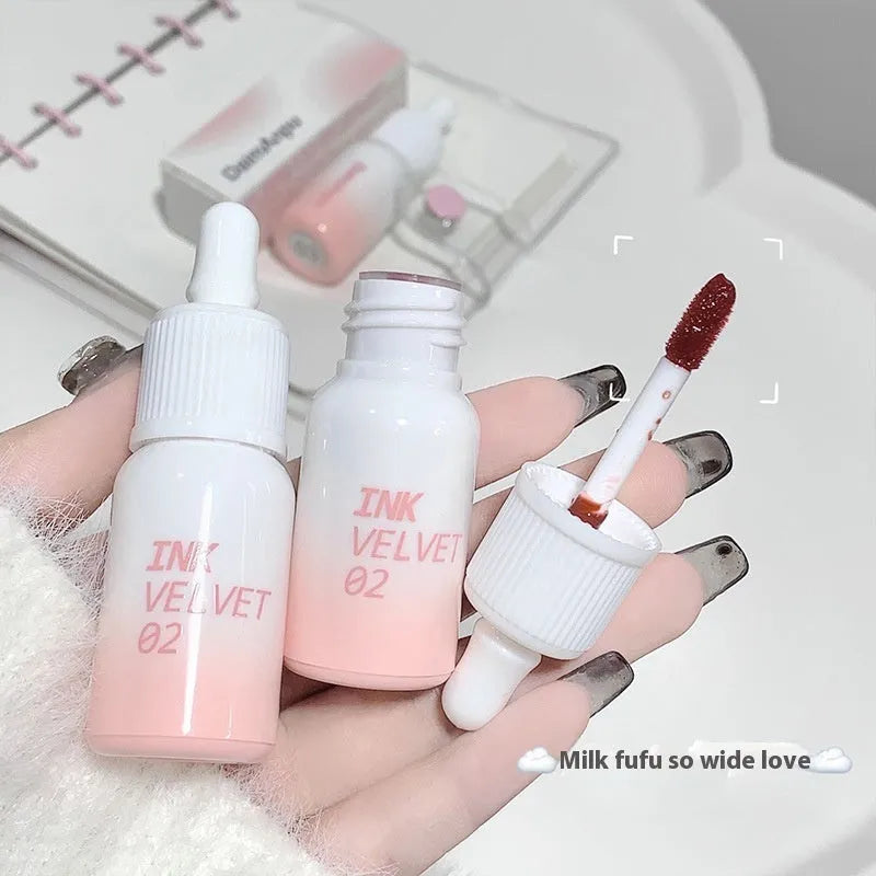 Mirror Lip Lacquer tube in 3.5g size with four shade options showing moisturising non-fade properties