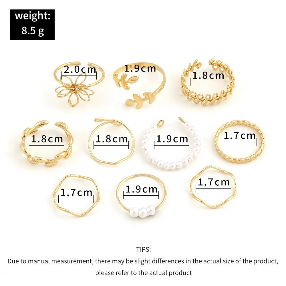Openwork flower design ring set in glossy gold alloy for women