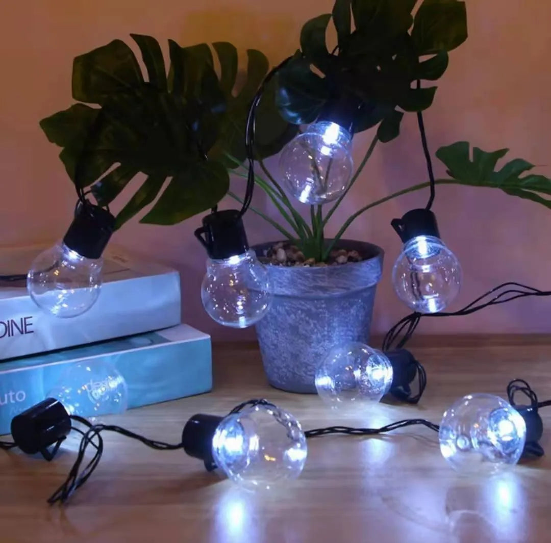 10-metre solar decorative light string with 40 LED bulbs for outdoor festival and camping events