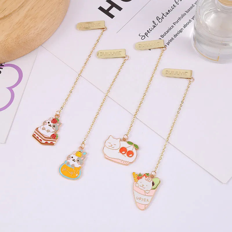 Jane Key Foodie cartoon cat metal bookmark in strawberry cake design