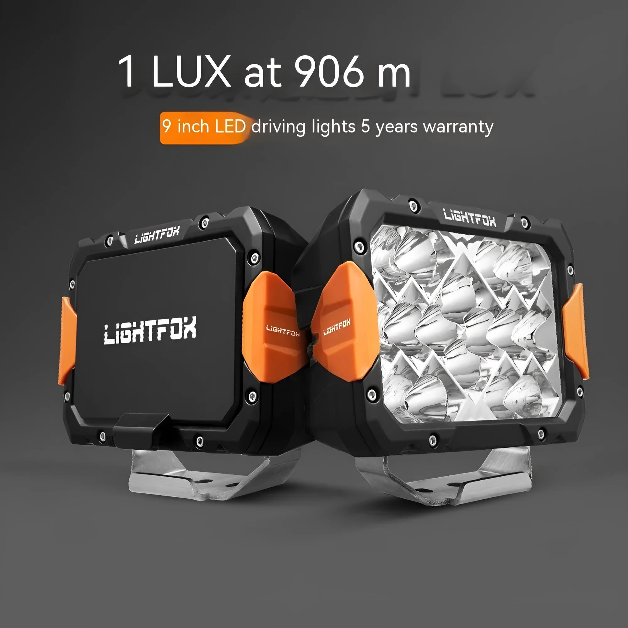 Black aluminium LED front bumper light bar for off-road vehicles with six high-power chips