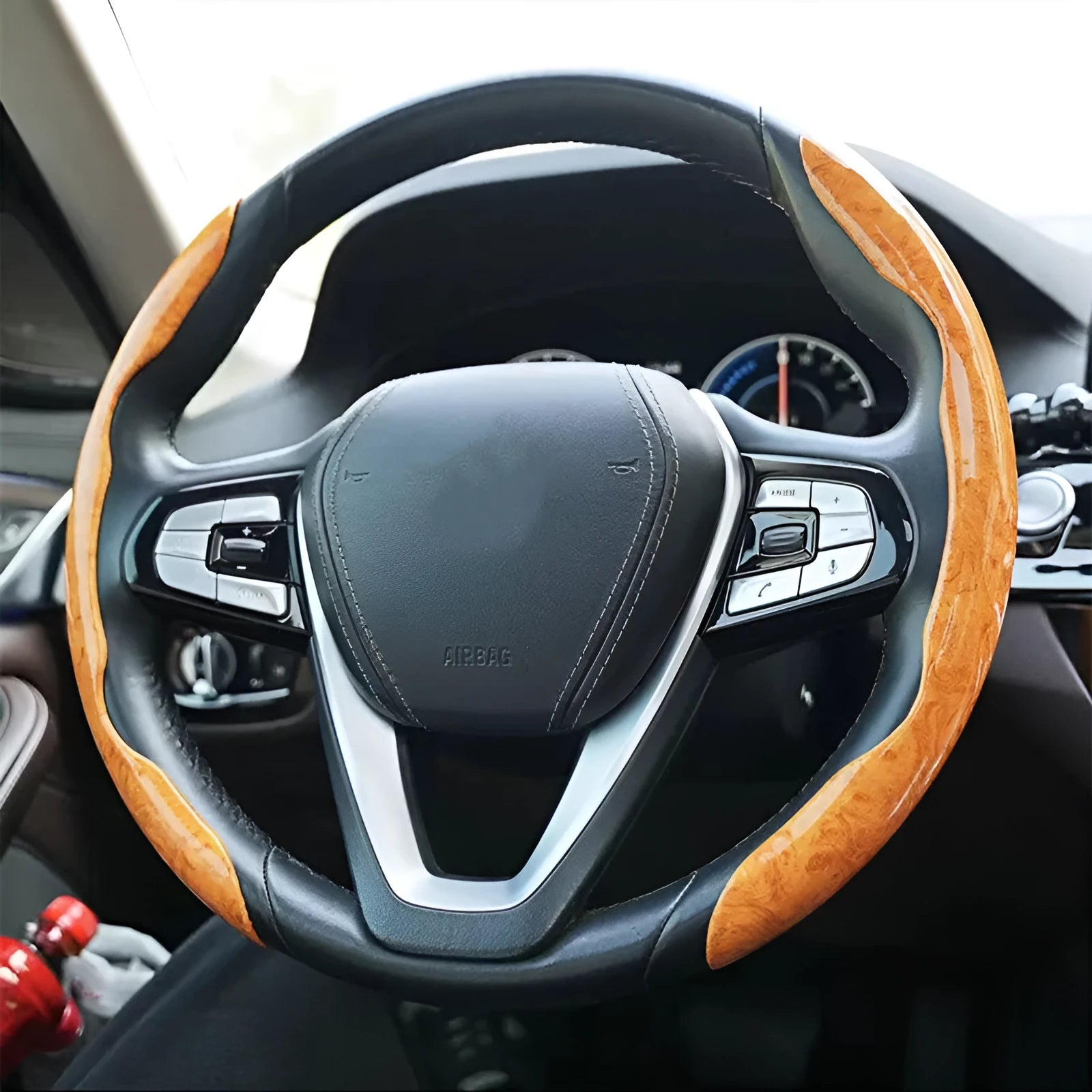 Synthetic leather steering wheel sleeve in sports style for 38cm diameter wheels