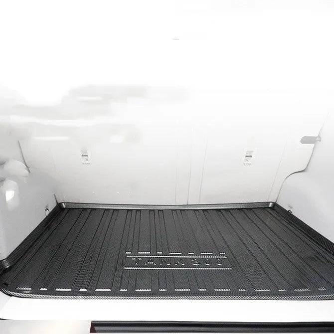 Black carbon fiber pattern TPE trunk pad for vehicle boot protection