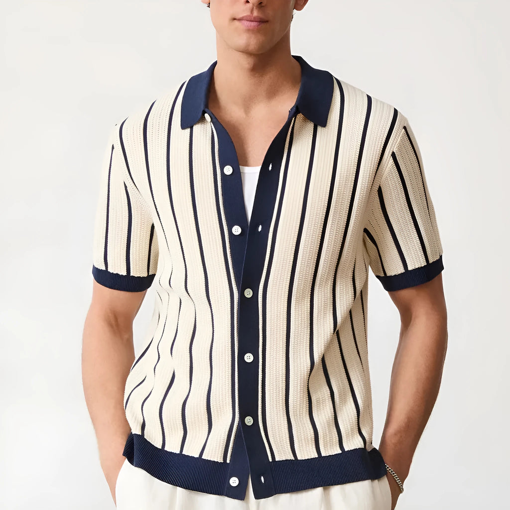 Men's white knitted short sleeve shirt with asymmetric lapel design in British style