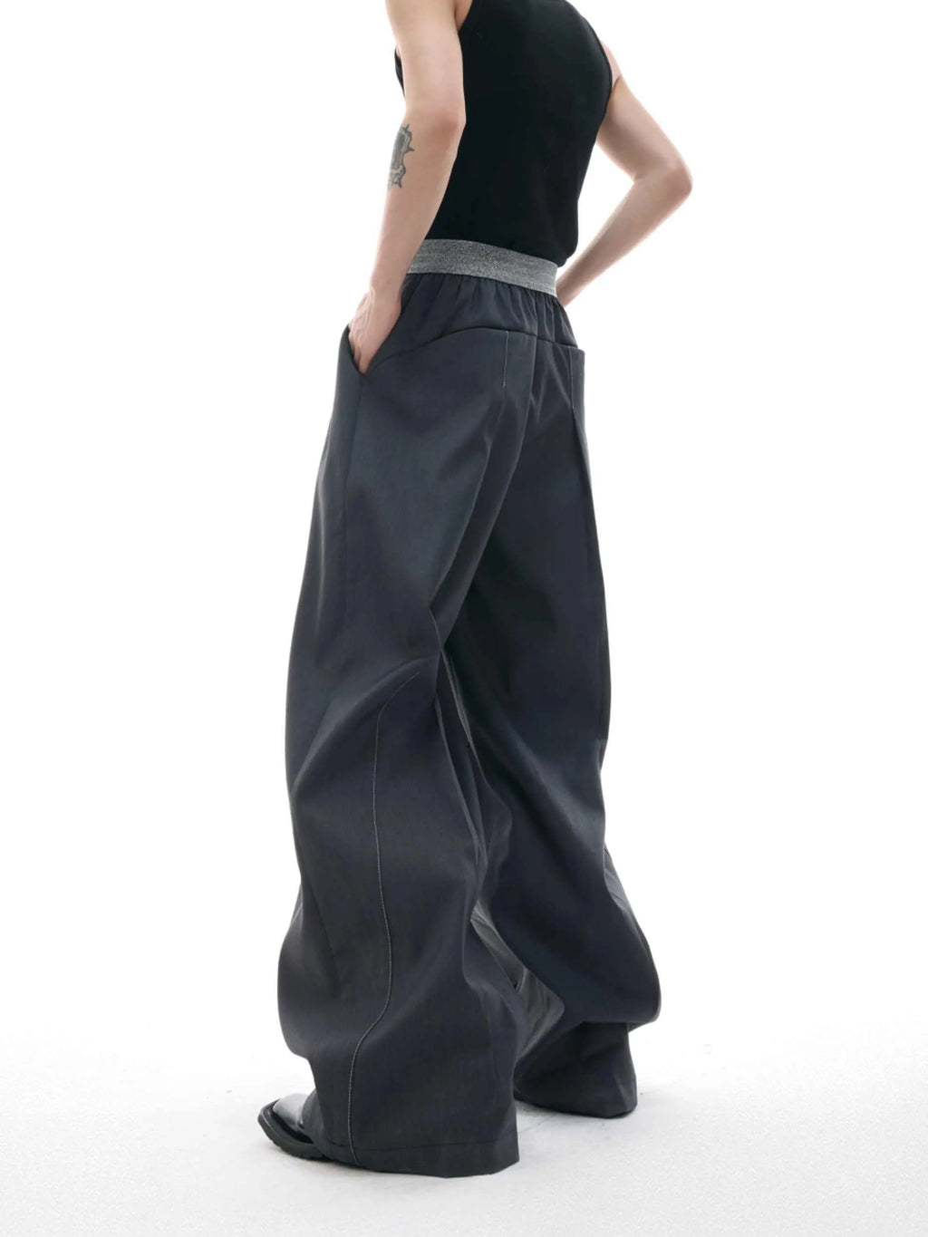 Drooping straight suit pants with button open line design detail on high waist straight-leg trousers
