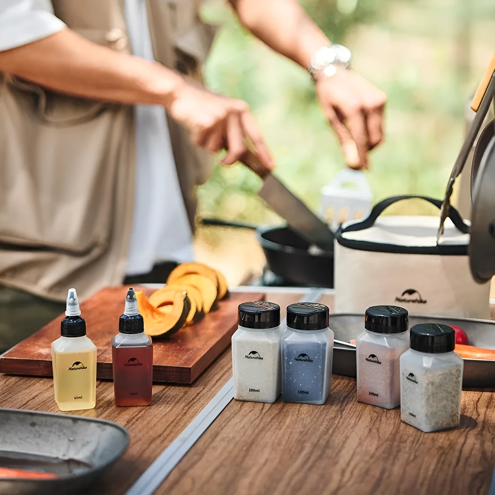 Naturehike six-piece PP plastic seasoning bottle set with modern simple styling