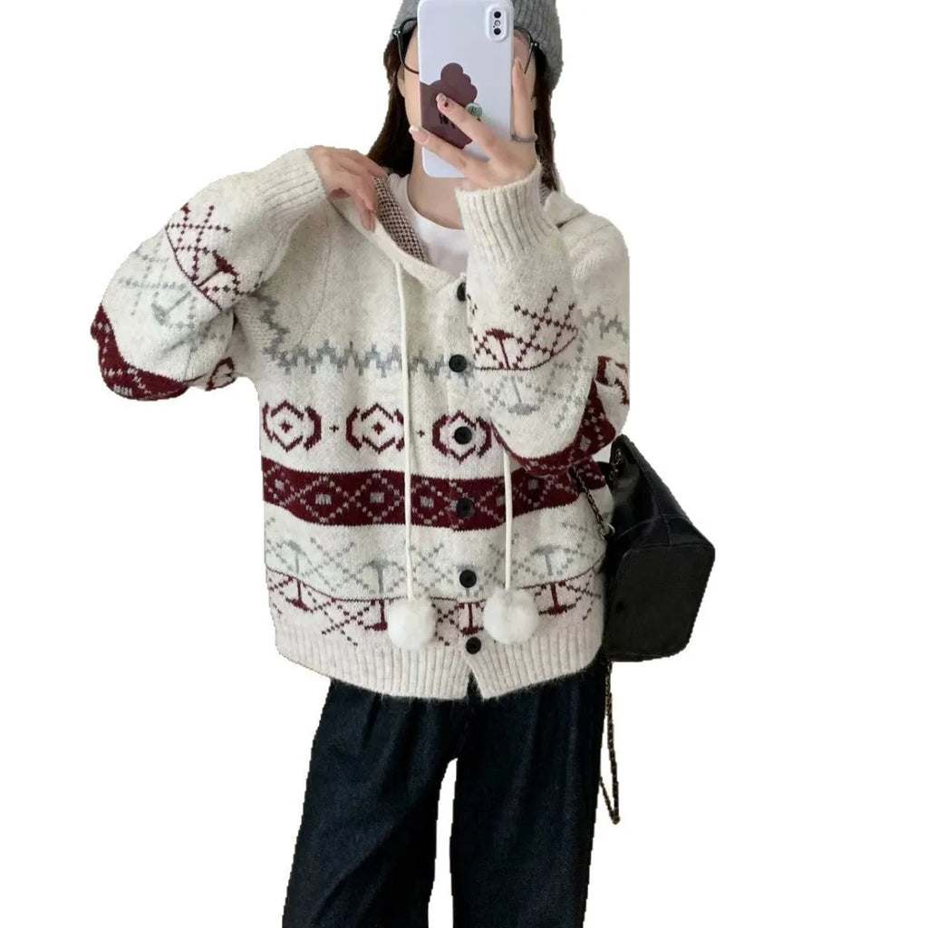 Plus size women's brocade sweater coat with geometric pattern in loose fit