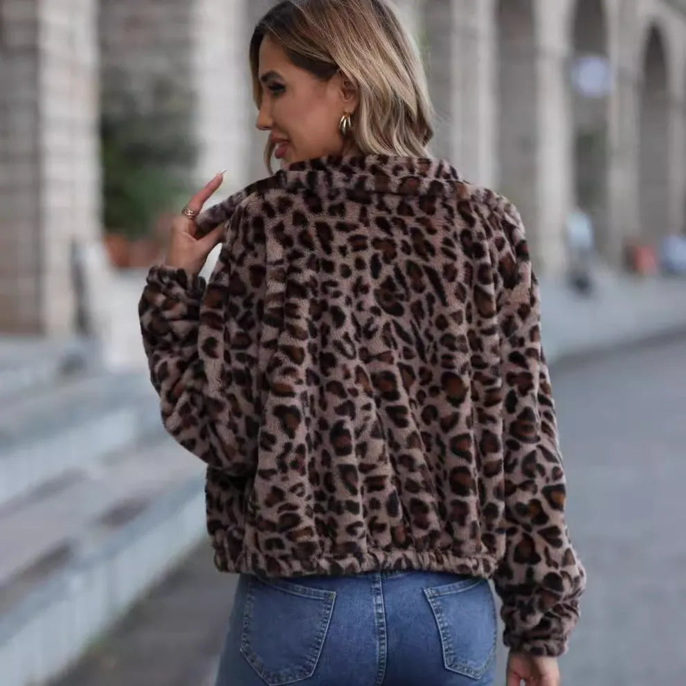 Women's loose fit leopard print plush coat with zipper front and raglan sleeves