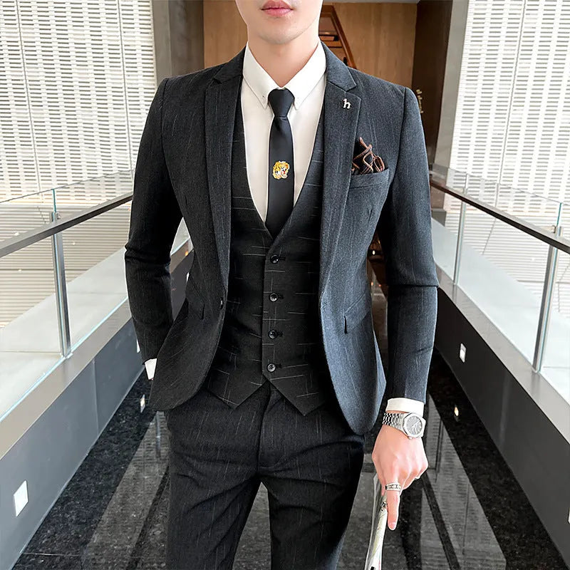 Slim fit British style business suit for men in black or dark grey cotton blend fabric