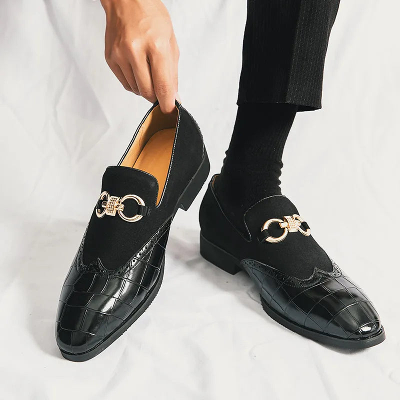 Men's Korean style business casual shoes with pointed toe design and decorative sewing lines