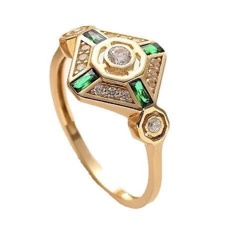 A square geometric women's fashion ring in lvzuan colour with an electroplated finish.