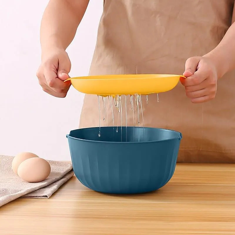Home kitchen egg yolk and white separator in PP plastic, showing three colour options blue yellow, Nordic green, and apple red.