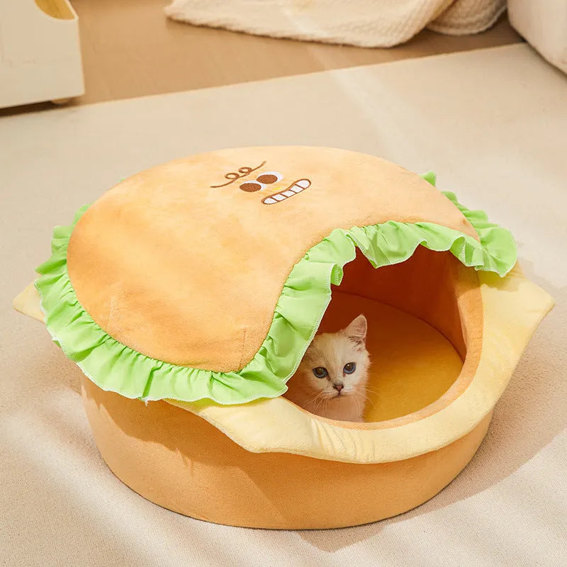 Cat kennel with closed house design and removable cushion, available assembled or disassembled