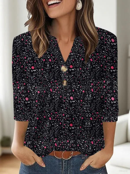 Women's casual V-neck top with 3D printed pattern in loose fit style