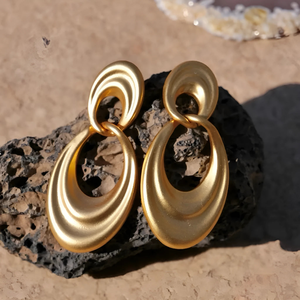 Women's French retro gold double circle earrings with U-shaped design