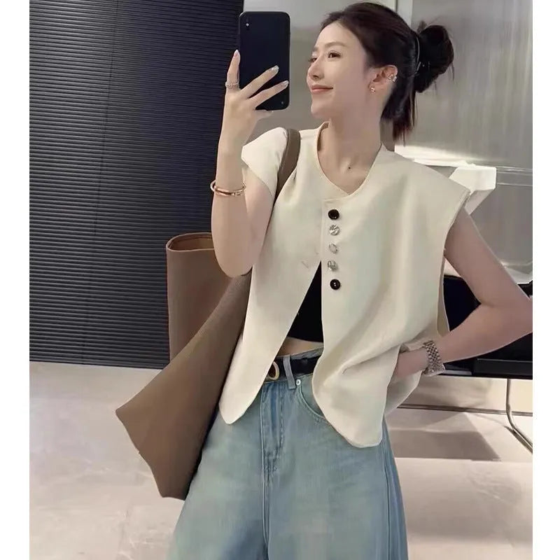 Women's beige polyester vest with front pocket, 40cm short length, loose fit
