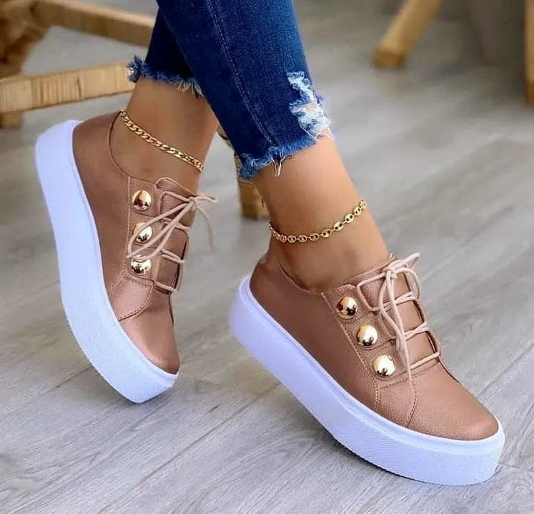 Women's white lace-up flats sneakers with rivet decoration and round toe design