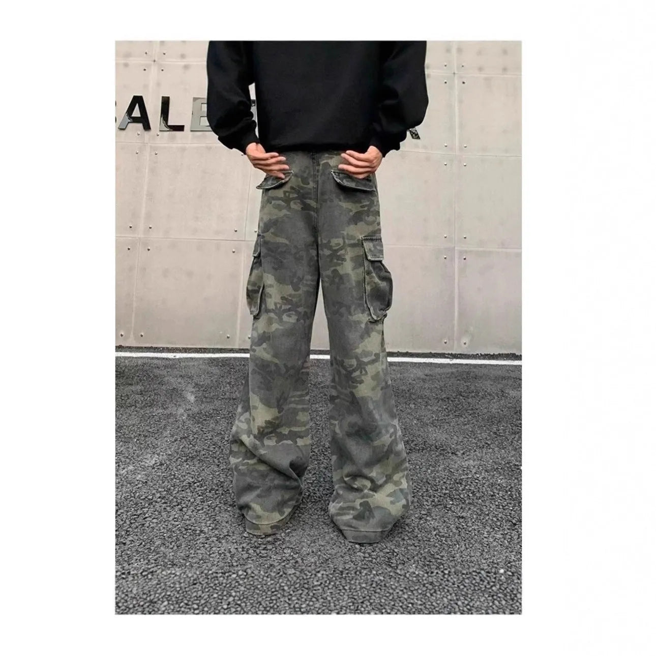 American vintage style camouflage cargo pants with multiple pockets and Korean mid waist design