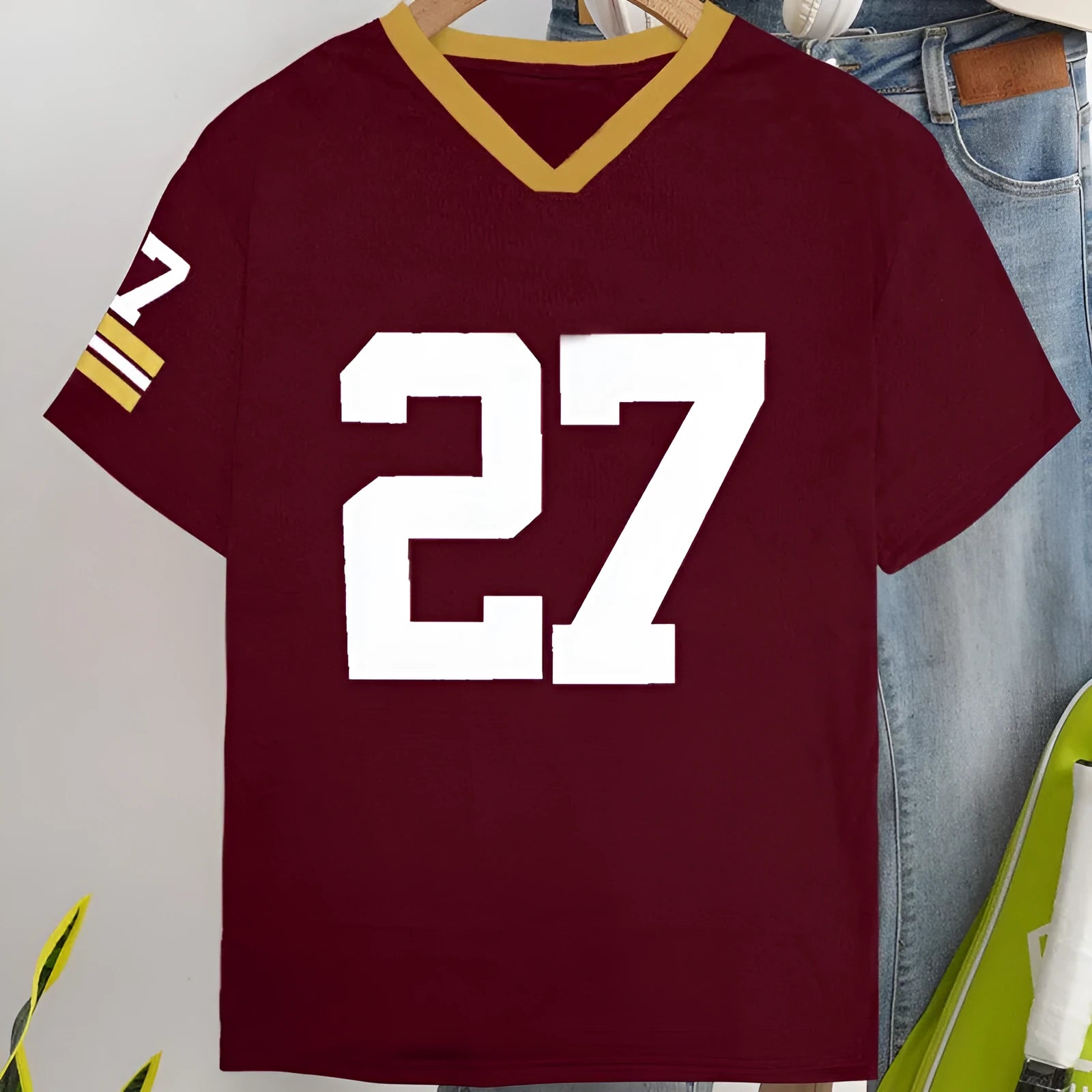 Cotton loose-fit casual t-shirt with a printed letter design in red or green colour.