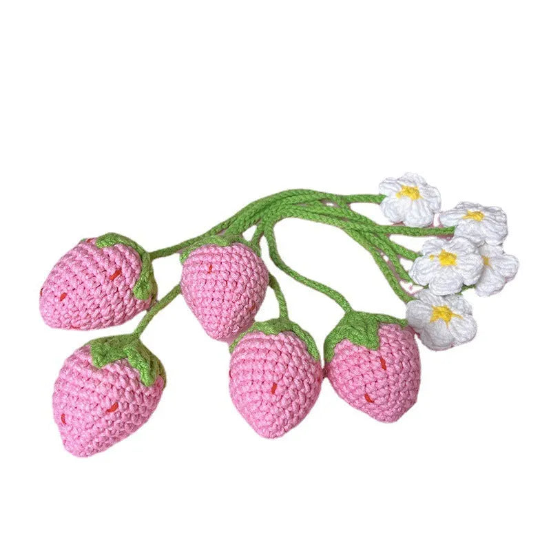 Wool crochet woven strawberry pendant necklace with 35cm length and knitted texture