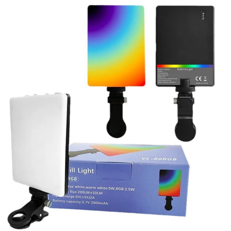 LED pocket fill light clipped onto mobile phone for photography and live broadcast lighting