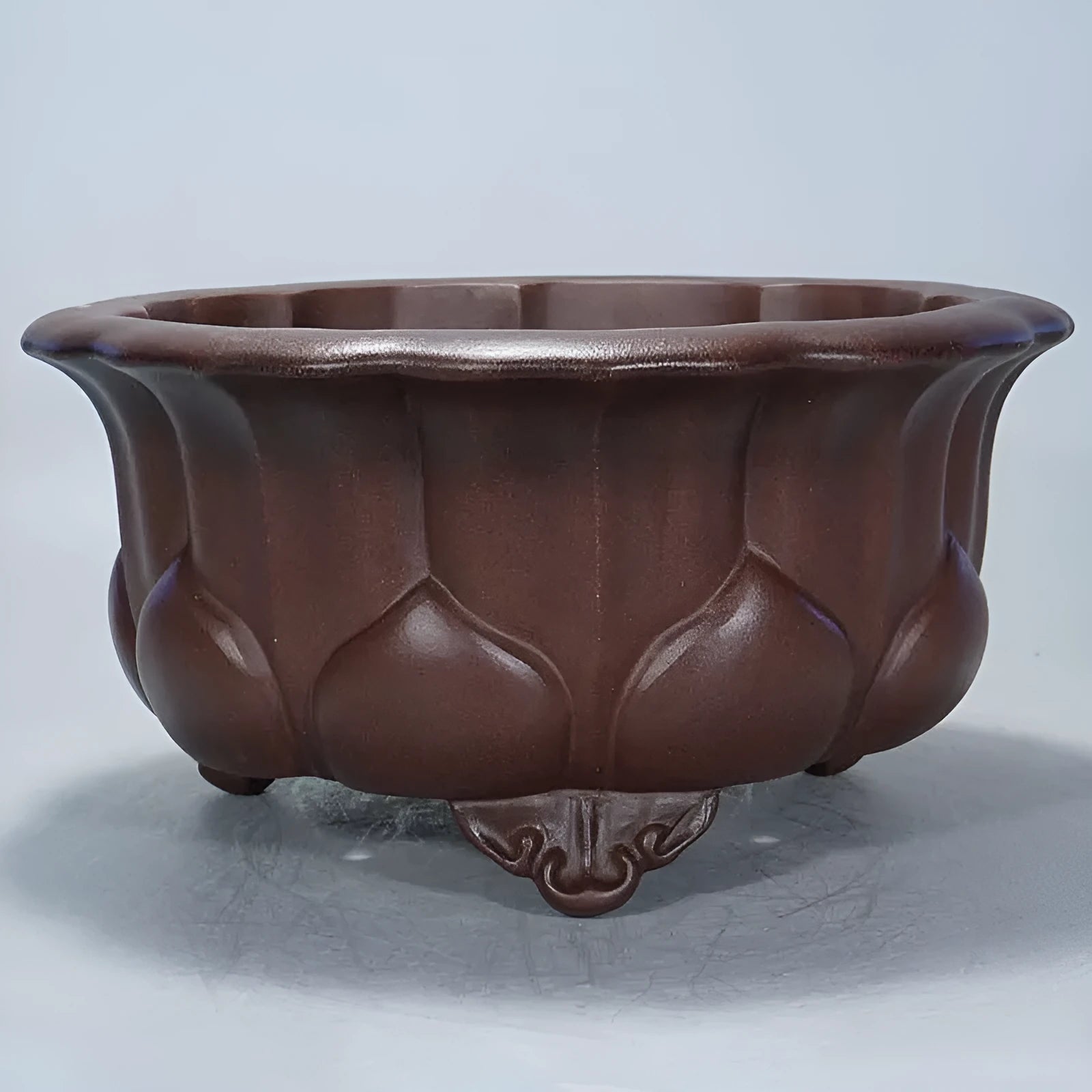 Purple sand antique finish succulent flower pot measuring 37x37x20cm.