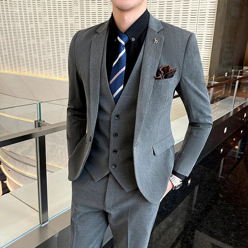 Slim fit British style business suit for men in black or dark grey cotton blend fabric