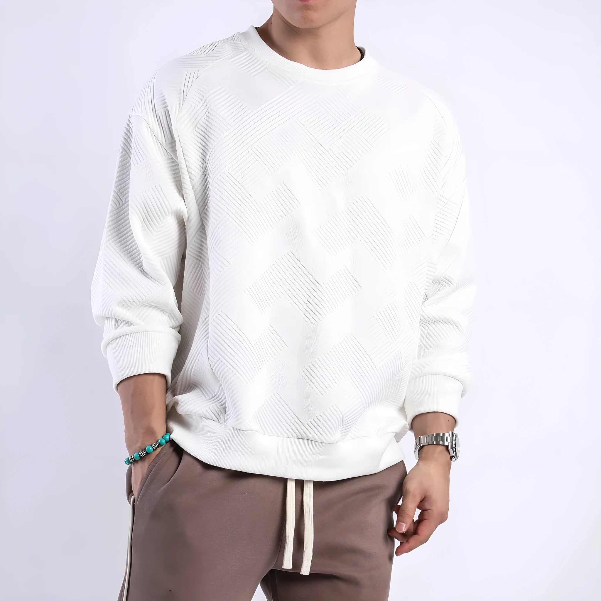 Men's loose fit twill jacquard pullover sweater in solid colours with round neck and long sleeves