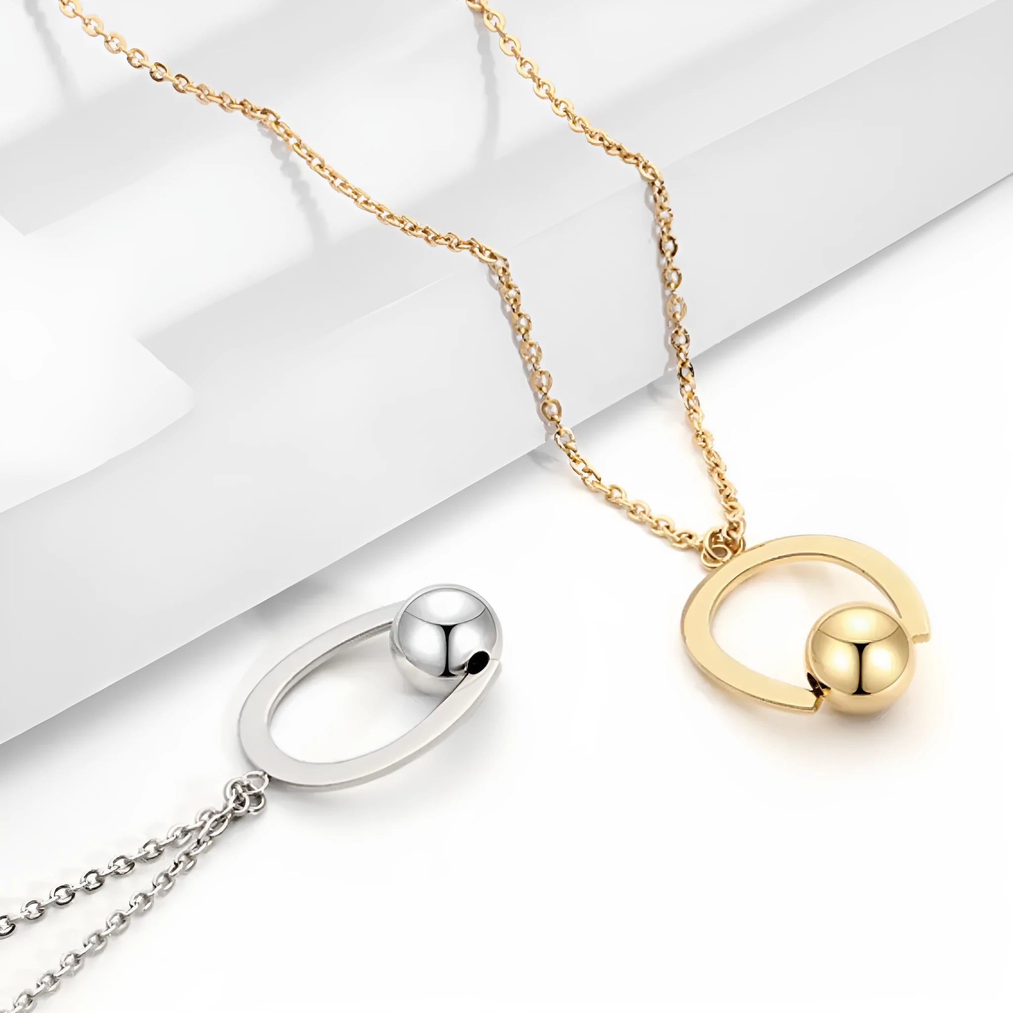 Stainless steel geometric necklace with cross chain design and adjustable 21-50cm length