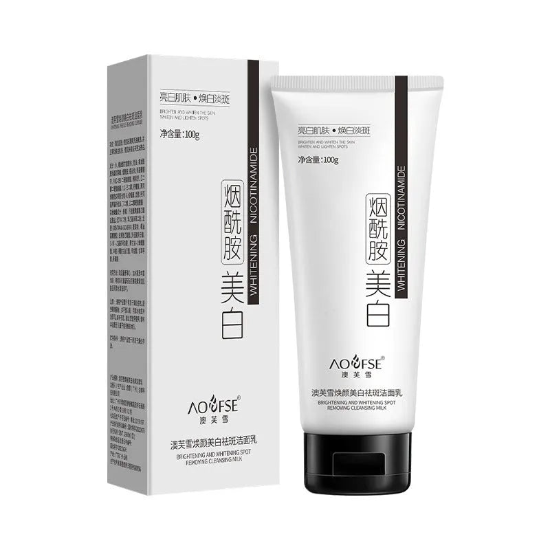 White packaged 100ml whitening and freckle removing facial cleanser for men and women