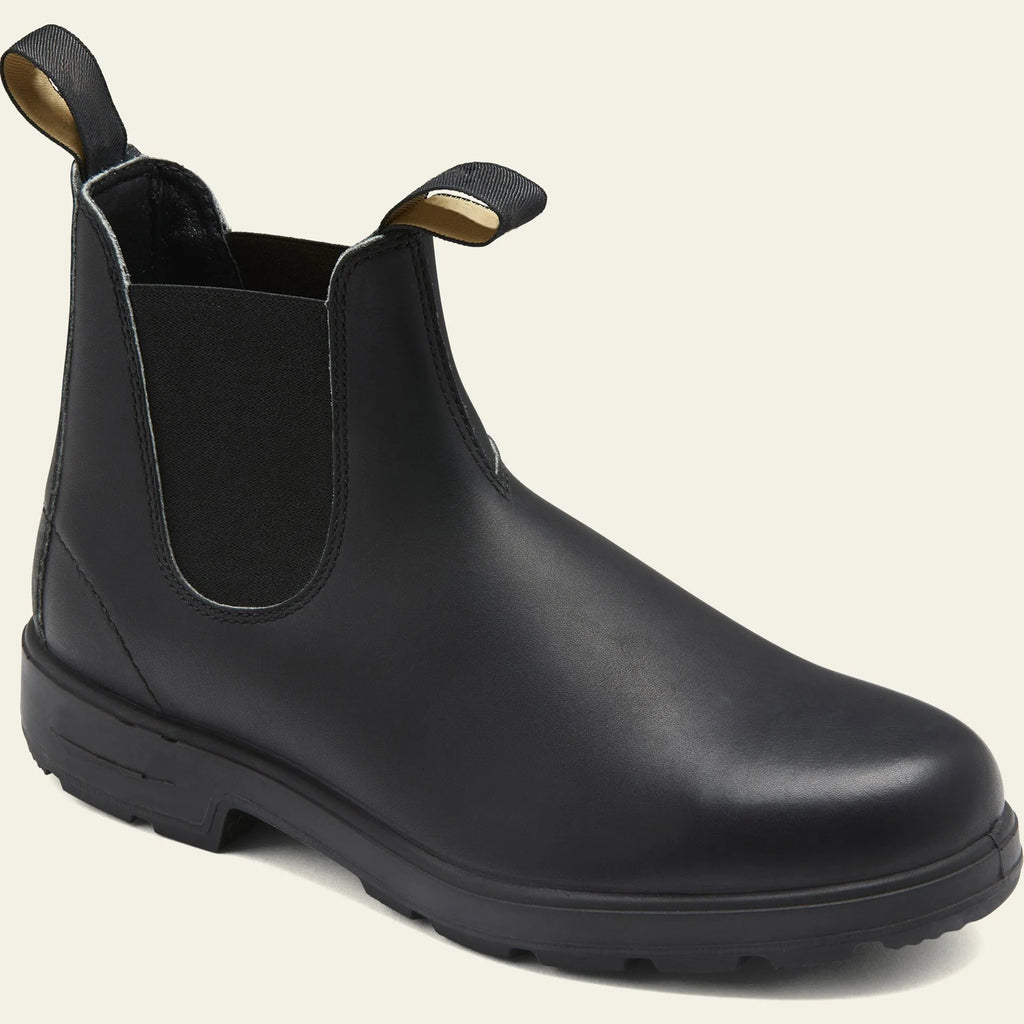 Vintage-style unisex Chelsea boot in frosted brown PU with car suture detail and a low horseshoe heel.