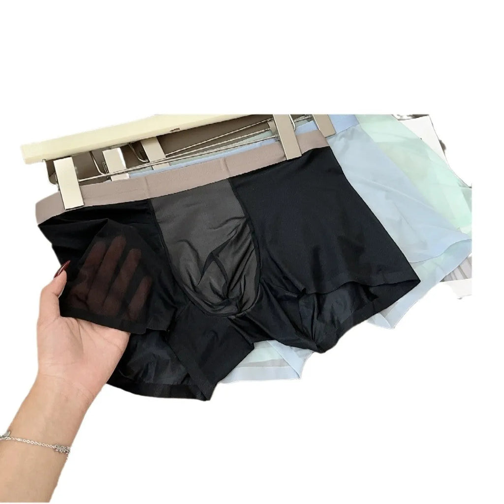 Ultra-thin seamless men's boxers in ice silk nylon with honeycomb crotch design