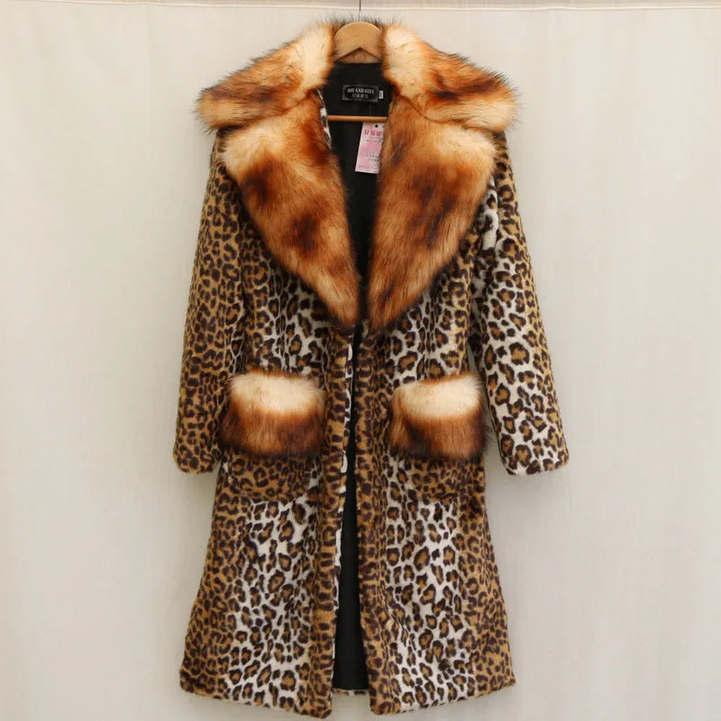 Women's long artificial fur jacket in leopard print with 80cm length and regular sleeves