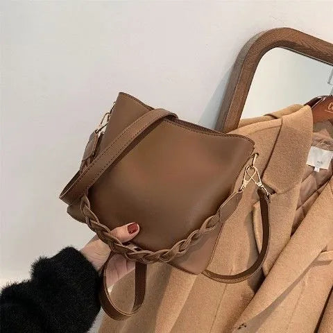 Retro woven crossbody bucket bag in PU leather with one-shoulder strap