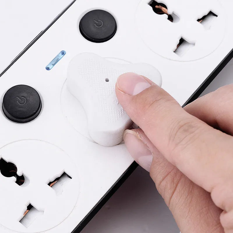 Multi-format international power strip with USB ports and switch in colour 2035u