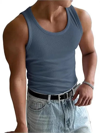 Men's tight-fitting round neck fitness T-shirt in black, made from polyester with a wool lining.