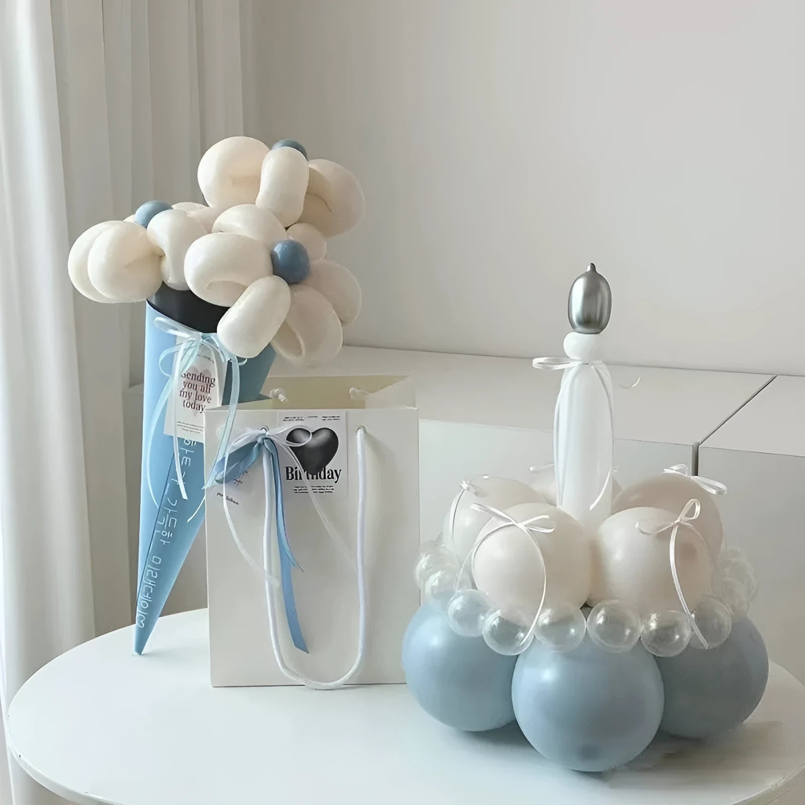 Finished balloon bouquet cake decoration kit with round balloons for DIY party centrepieces