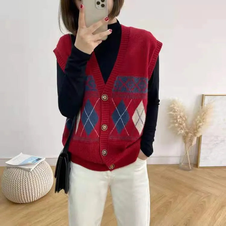 Diamond plaid pattern sleeveless cardigan top in khaki colour