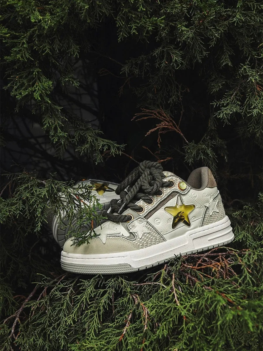 Leather platform running shoes in West Lake dragon well tea colour with round toe and lace-up design