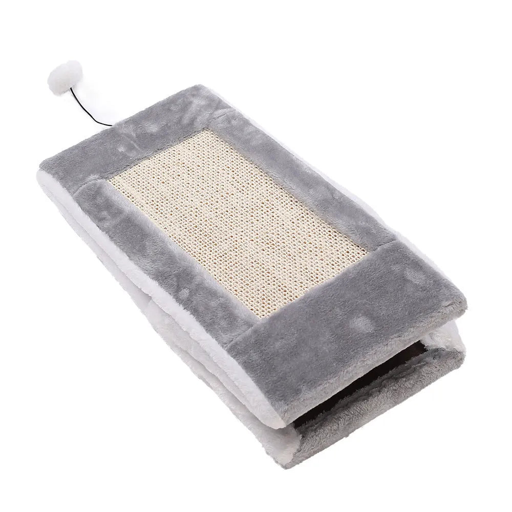 Triangle-shaped cat bed with integrated sisal scratching surfaces on raised platforms