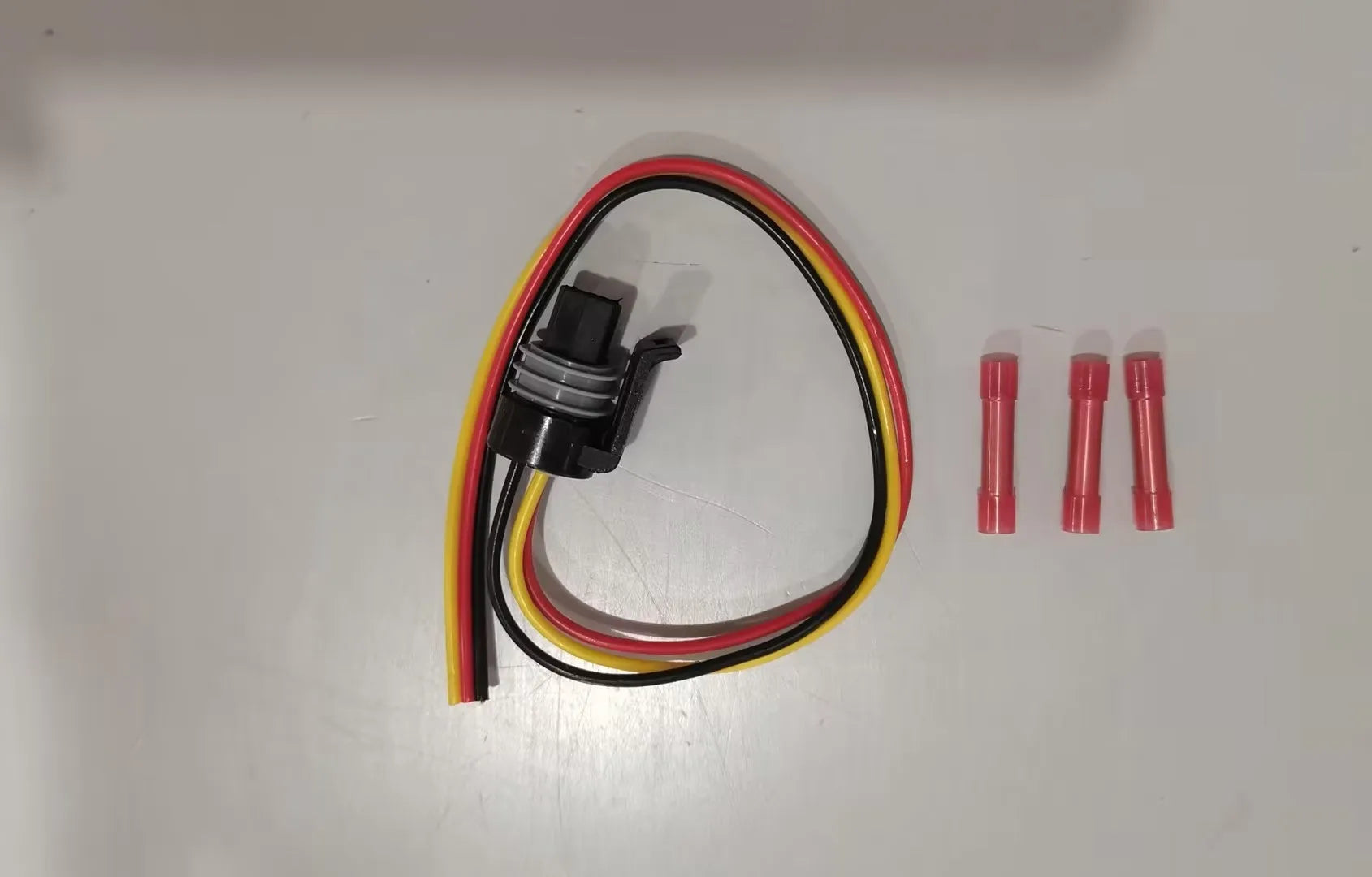 Ford F6TZ-9F838-A pressure sensor with black connecting line for F4 and F6 models