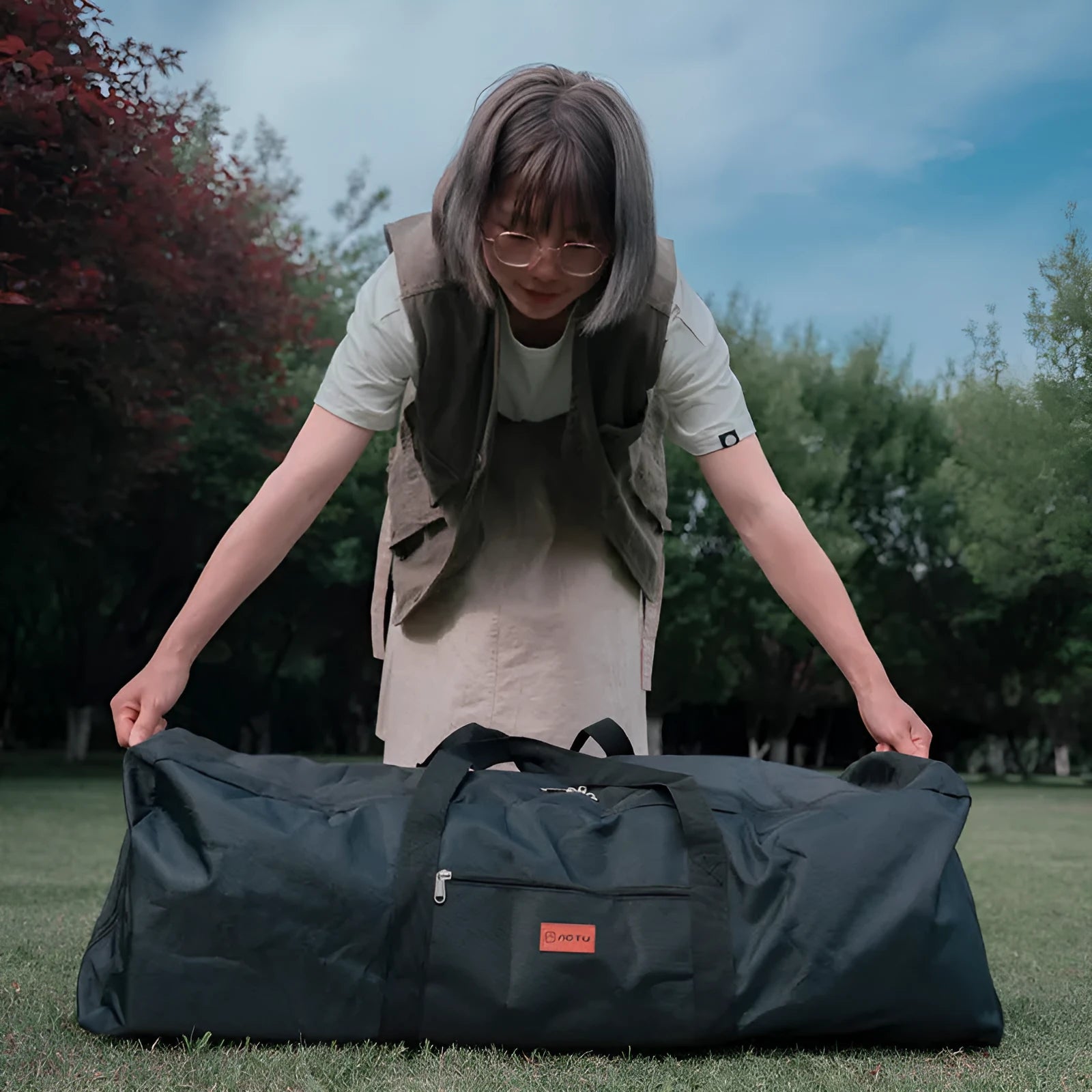 Outdoor camping furniture storage bag made from blue 1680D Oxford cloth with waterproof coating